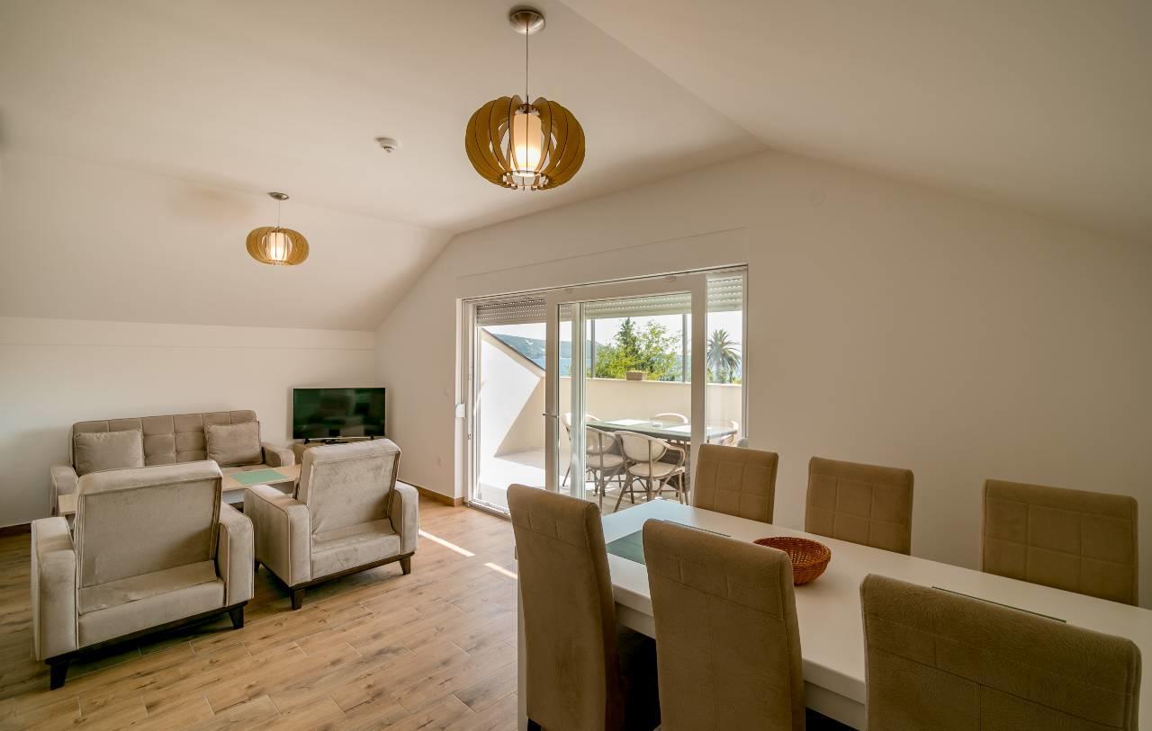 Apartmani Luka Мелине Екстериор снимка