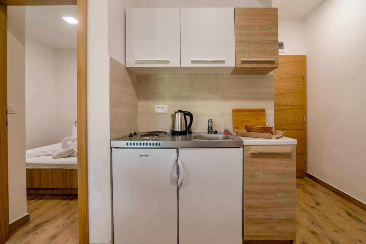 Apartmani Luka Мелине Екстериор снимка