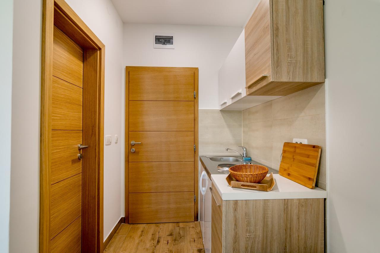 Apartmani Luka Мелине Екстериор снимка