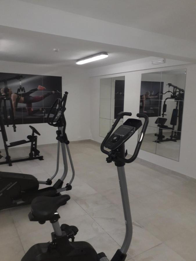 Apartmani Luka Мелине Екстериор снимка